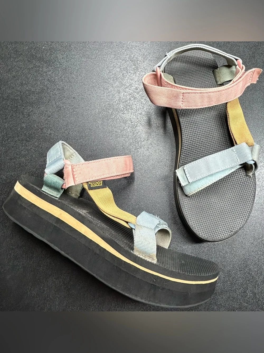 Teva Women's Size 7.5 Universal Light Multi Color Platform Sandal